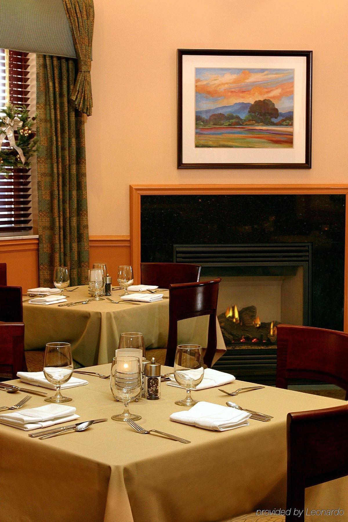 Ambassador Inn Milwaukee Restaurant photo